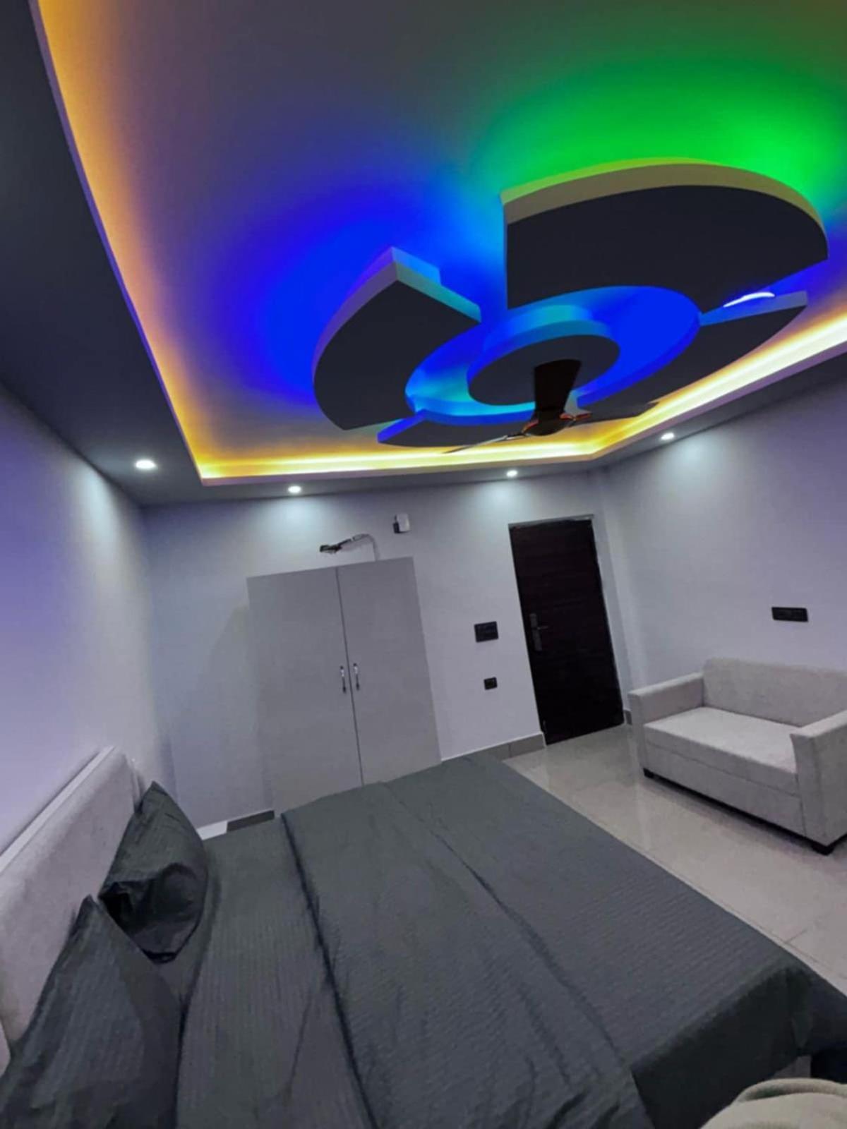 Hotel Paradise Palm Rishīkesh Zewnętrze zdjęcie