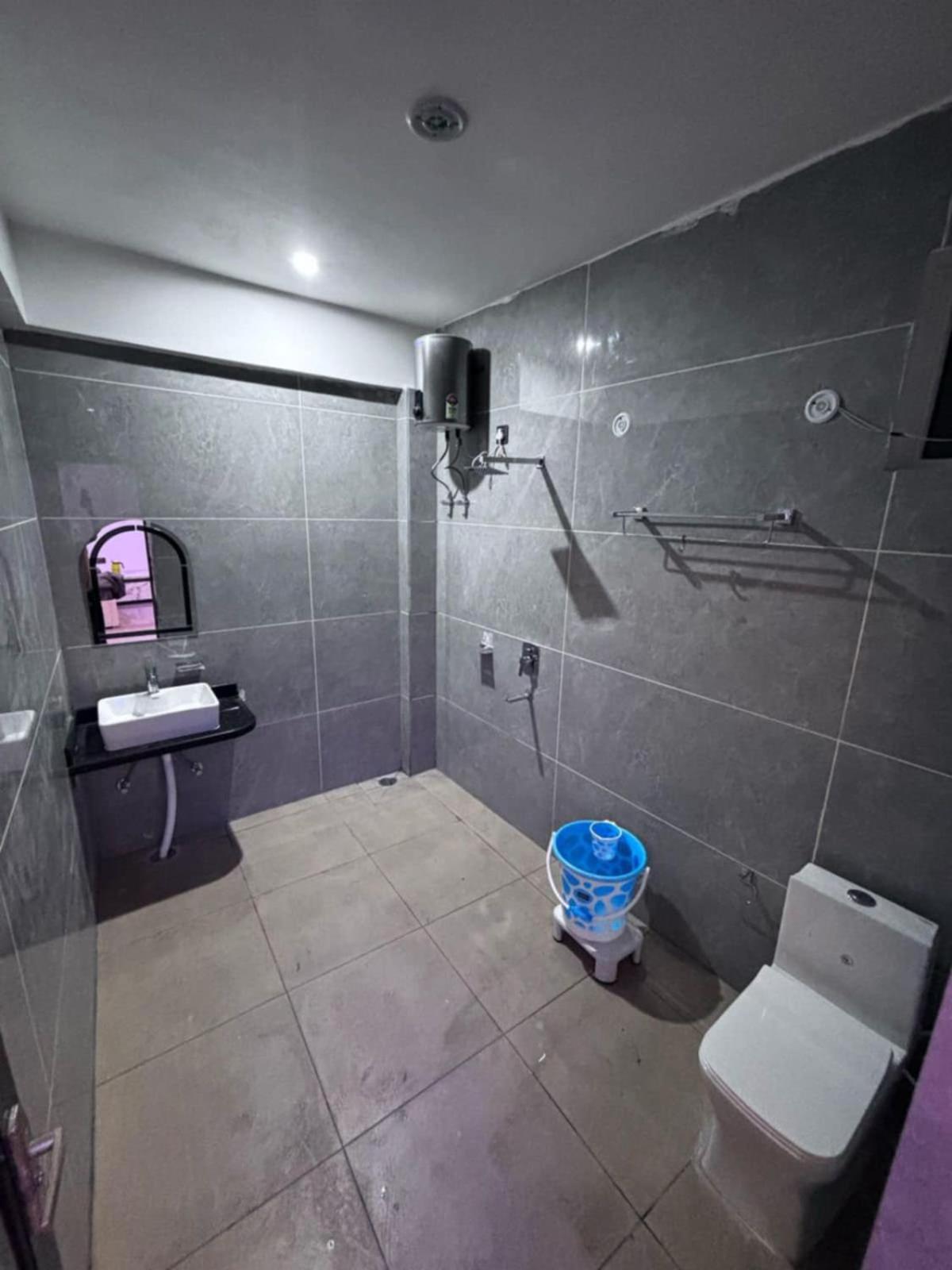 Hotel Paradise Palm Rishīkesh Zewnętrze zdjęcie